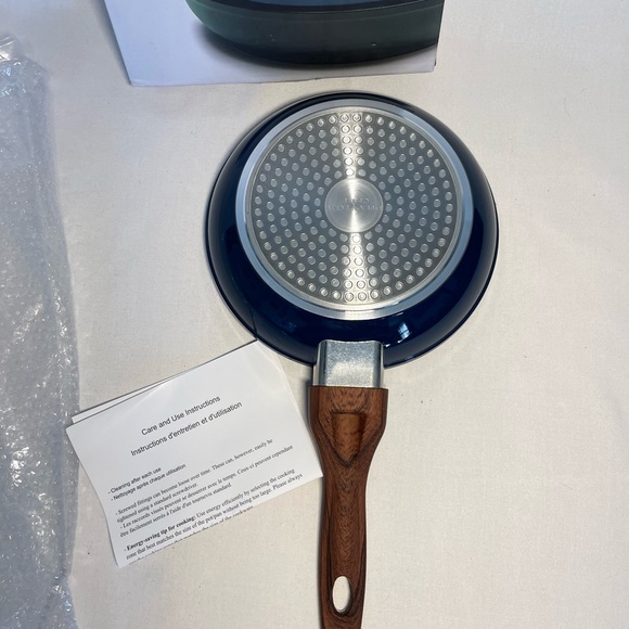 Phantom chef 8” nonstick frying pan - Picture 4 of 4